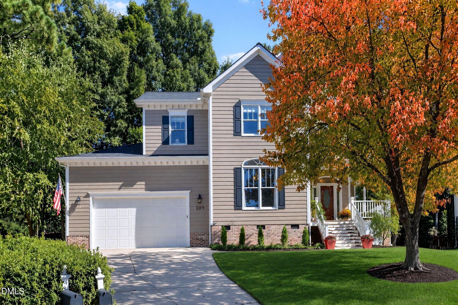 Property Photo:  109 Menteith Court  NC 27502 
