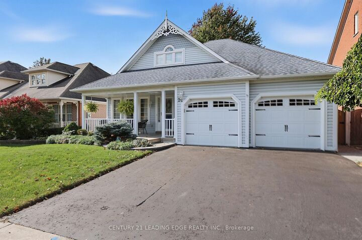 Photo de la propriété:  14 Watford Street  ON L1M 1E6 