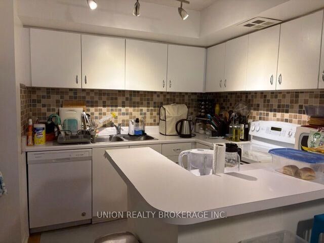 Property Photo:  25 The Esplanade N/A 411  ON M5E 1W5 