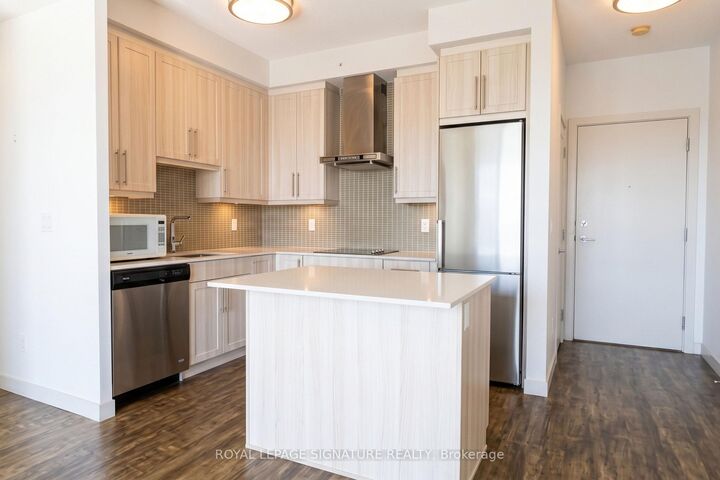 Property Photo:  2081 Fairview Street 505  ON L7R 0E4 