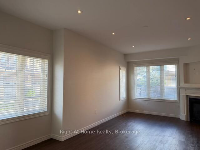 Property Photo:  11 White Star Lane  ON L3M 0H4 