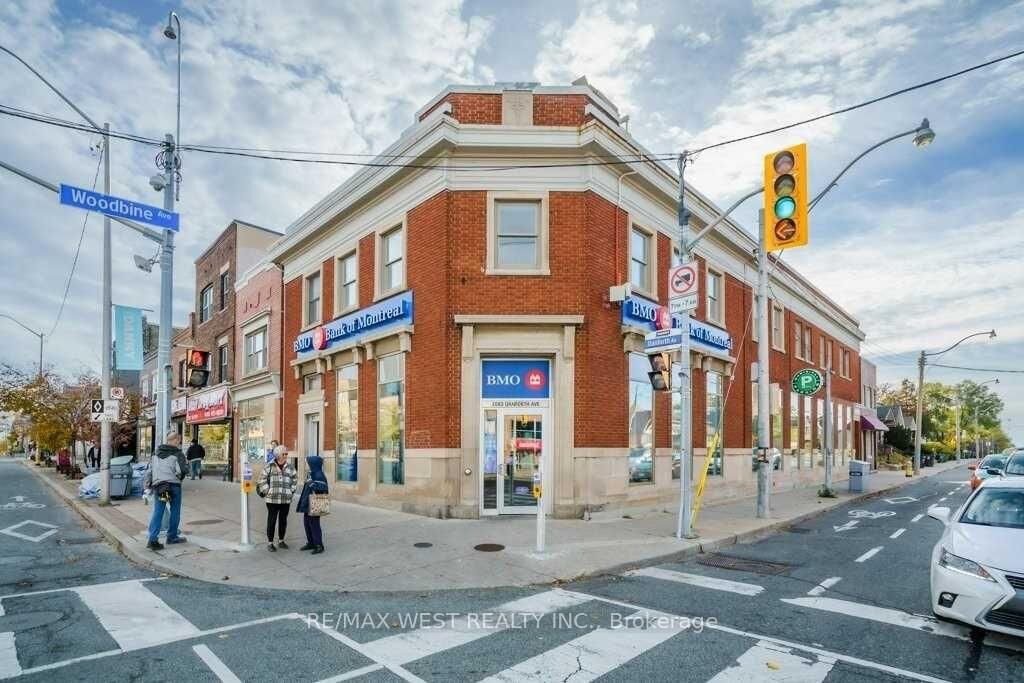 Property Photo:  2083 Danforth Avenue 202  ON M4C 1K1 
