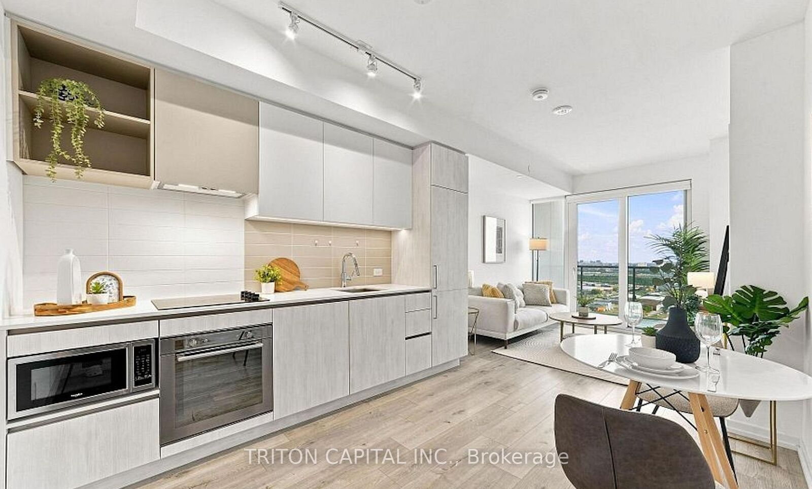 Property Photo:  7890 Jane Street 3101  ON L4K 0K9 