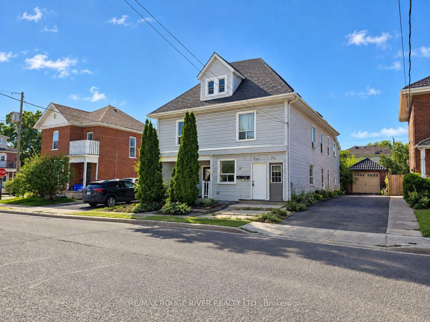Property Photo:  207 Stewart Street  ON K9J 3M6 