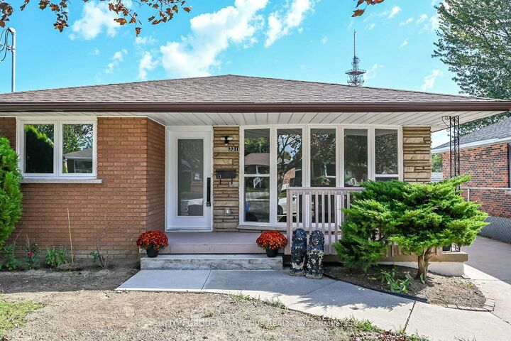 Property Photo:  331 East 17th Street  ON L9A 4M9 