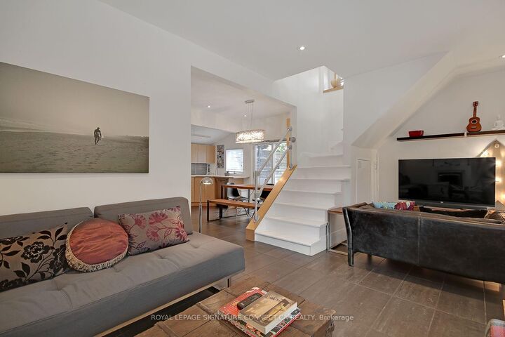 Property Photo:  7 Ways Lane  ON M6J 2E8 