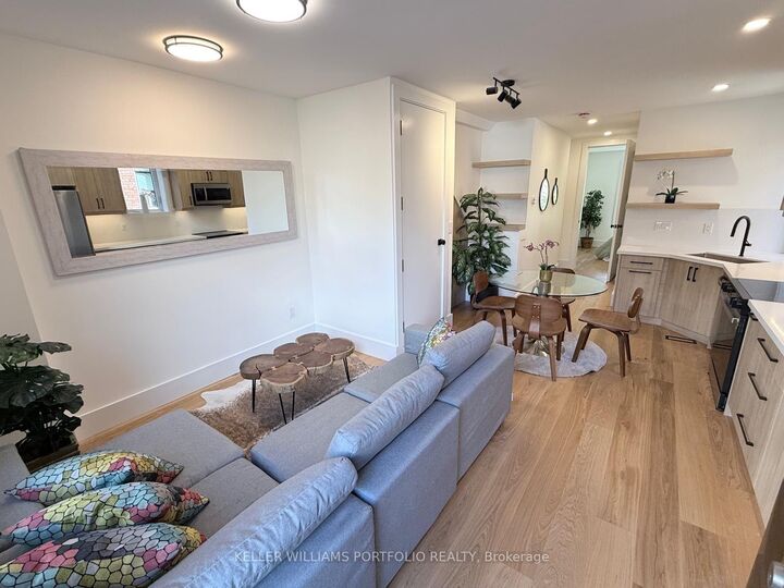 Property Photo:  173 Beatrice Street Main Fl  ON M6G 3E9 