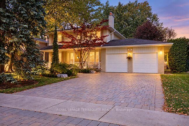 Photo de la propriété: 258 Guildwood Parkway ON M1E 1P8