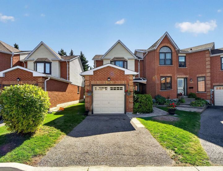 Property Photo: 315 Wilkes Court 32 ON L4G 6G7