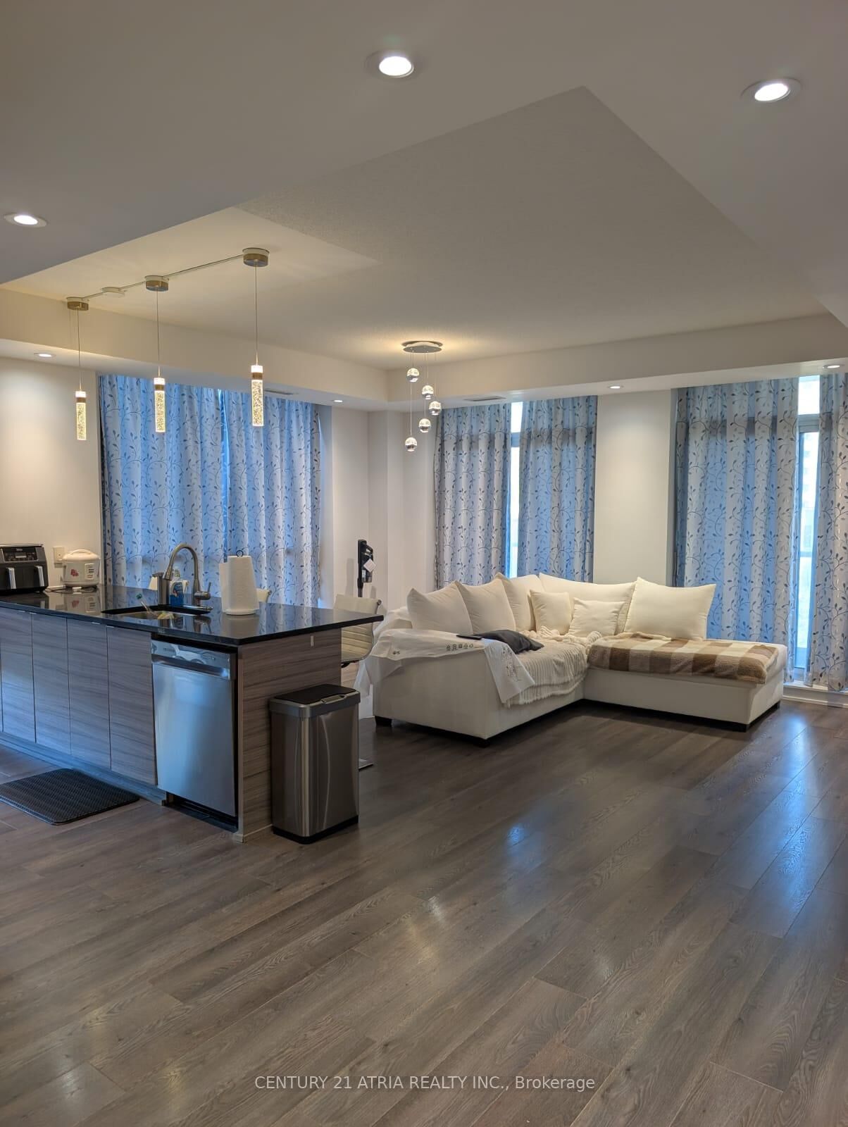 Property Photo:  62 Forest Manor Road 307  ON M2J 0B6 