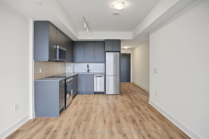 Property Photo:  125 Nipissing Road 1007  ON L9T 1R3 