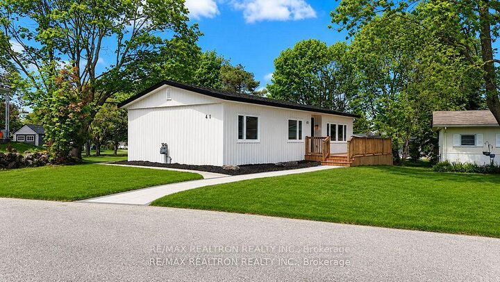 Property Photo:  41 Trefoil Drive  ON L9S 1P7 