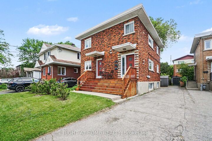 Property Photo: 707 Edison Avenue 1 ON K2A 1W2