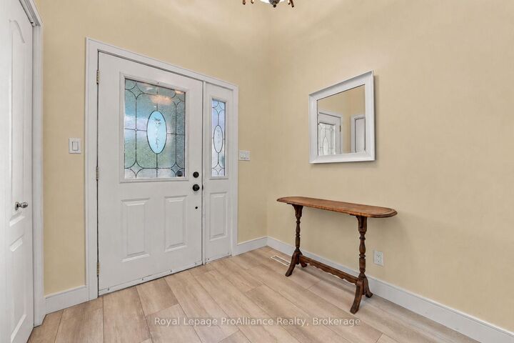 Property Photo:  37 Reid Street  ON K8V 5V8 