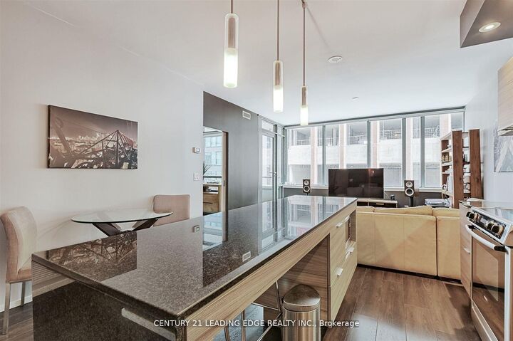 Photo de la propriété:  8 Charlotte Street 405  ON M5V 0K4 