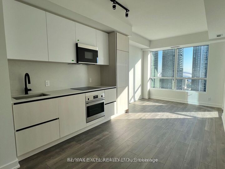 Photo de la propriété:  108 Peter Street 2708  ON M5V 0W2 