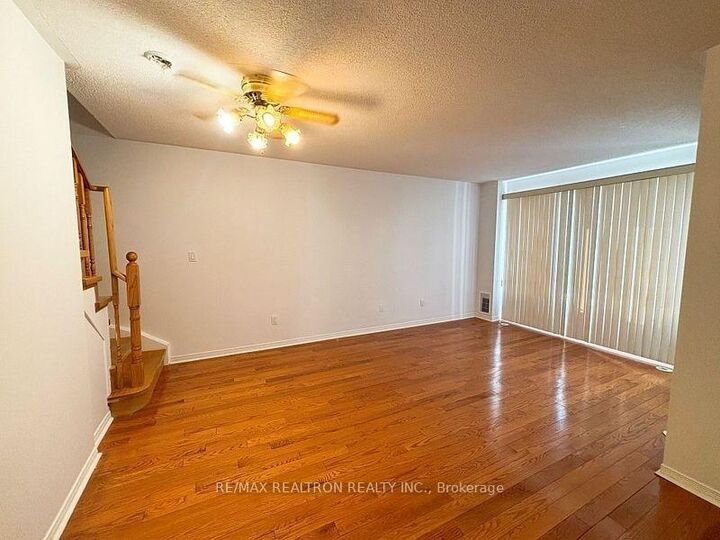 Property Photo:  29 Rosebank Drive 707  ON M1B 5Y7 