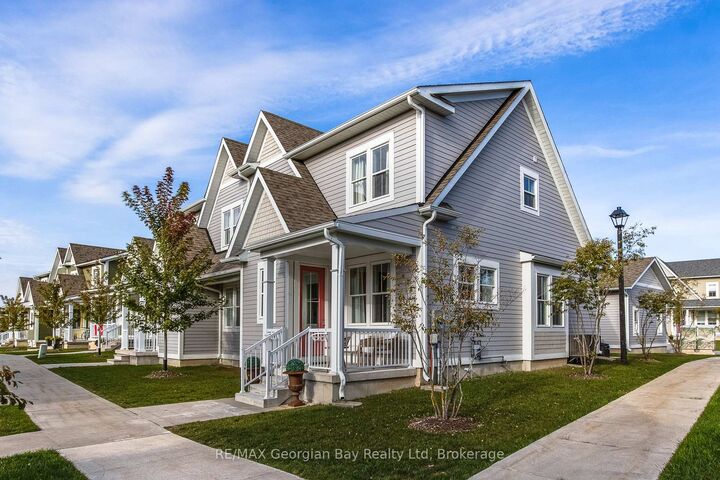 Property Photo:  16 Danielle Crescent  ON L4R 0H3 