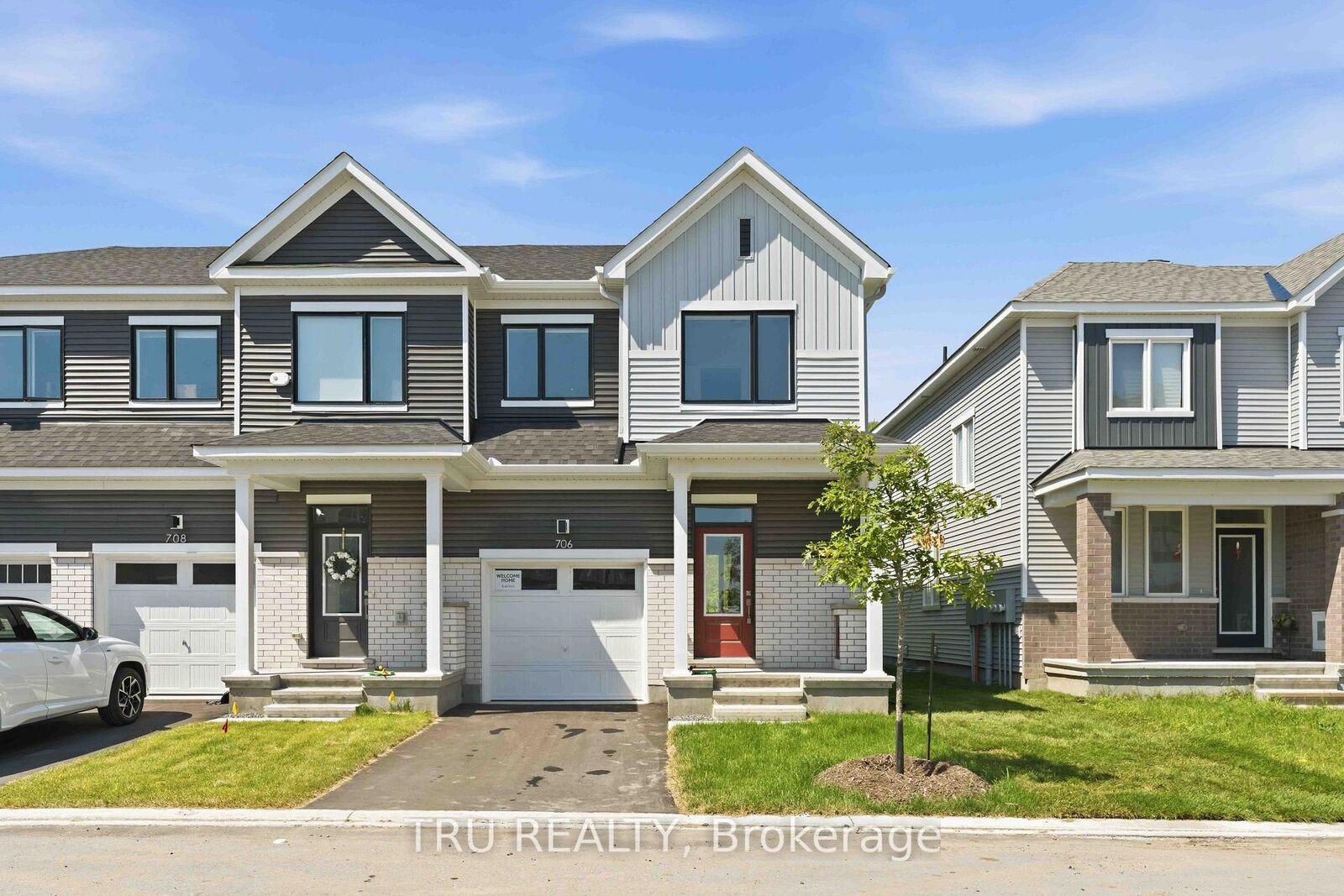 Property Photo:  706 Expansion Road  ON K2J 7G4 