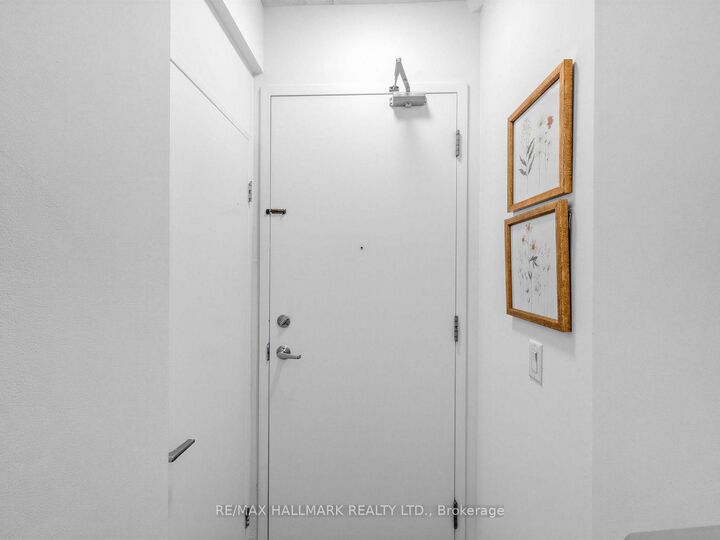 Property Photo:  333 Adelaide Street E 728  ON M5A 4T4 