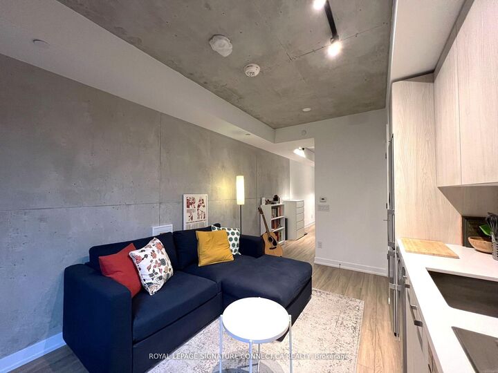 Property Photo:  458 Richmond Street W 1006  ON M5V 1Y1 