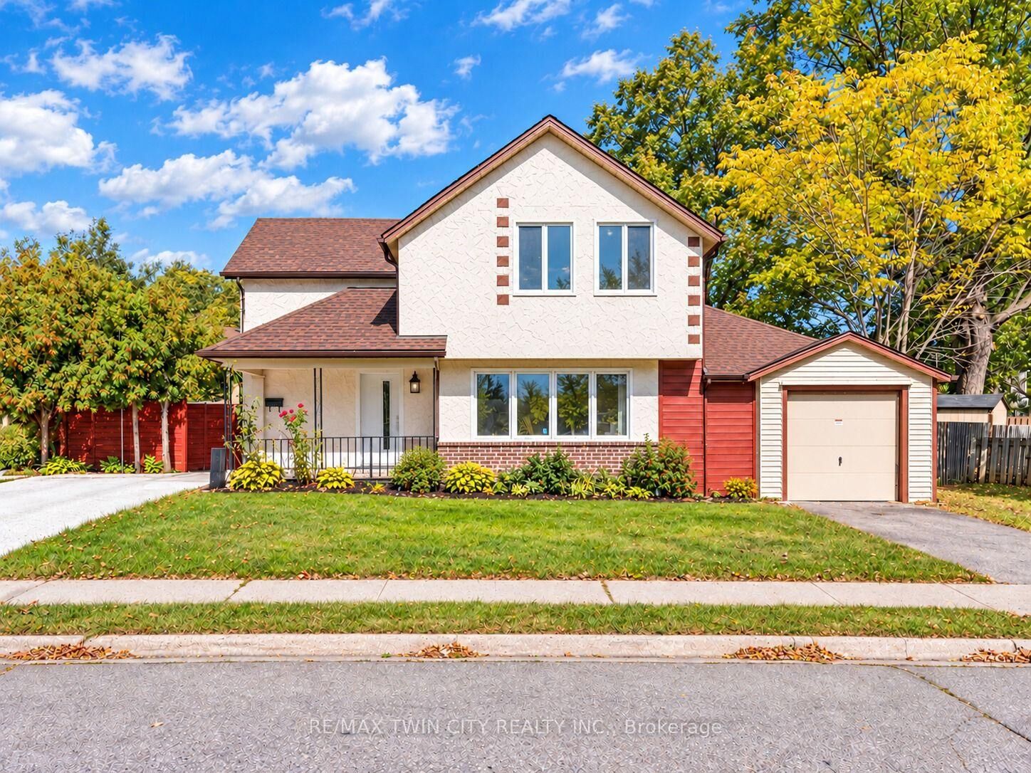 Photo de la propriété:  116 Victoria Avenue  ON N1S 1X9 