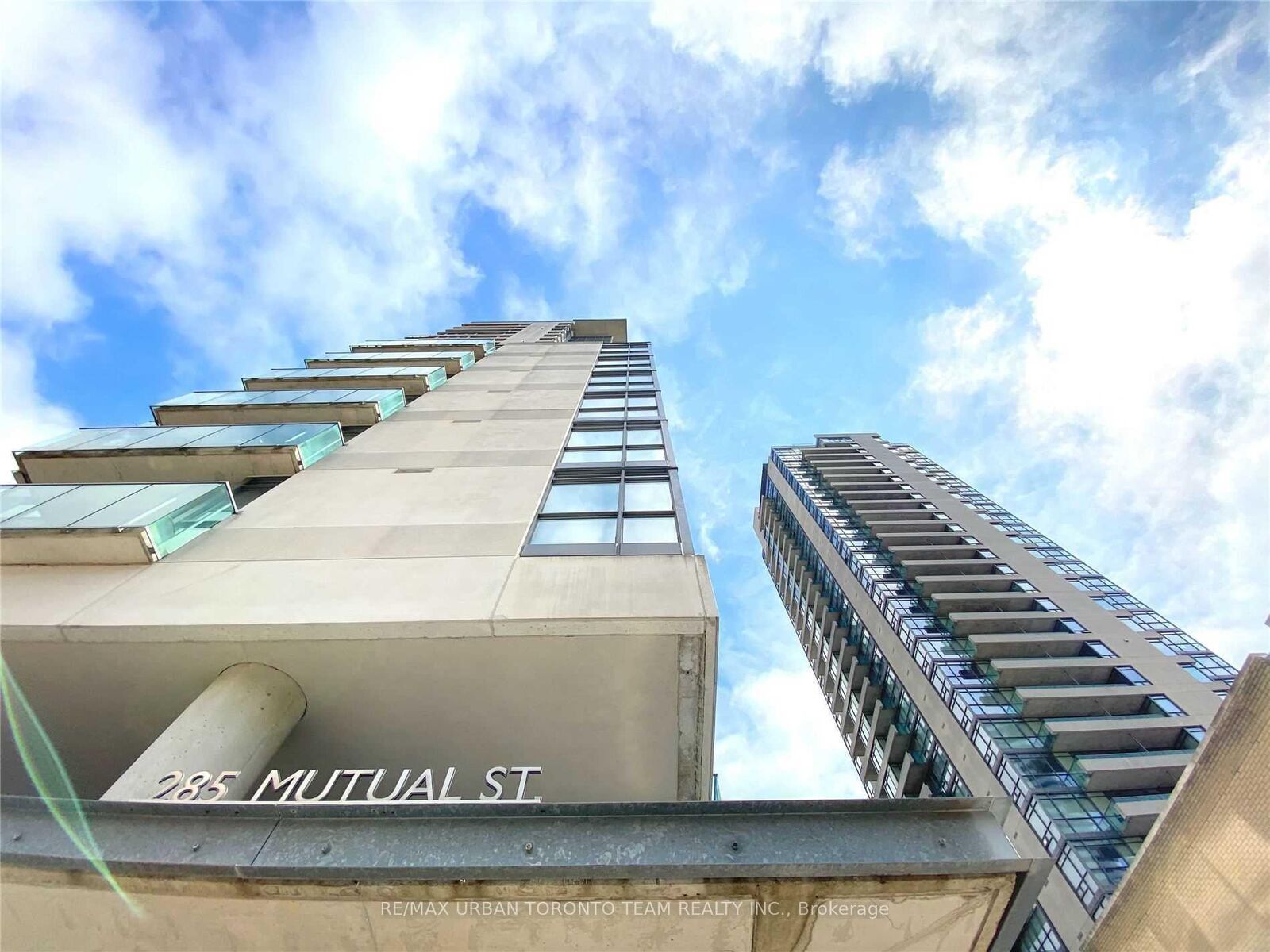 Property Photo:  285 Mutual Street 1703  ON M4Y 3C5 