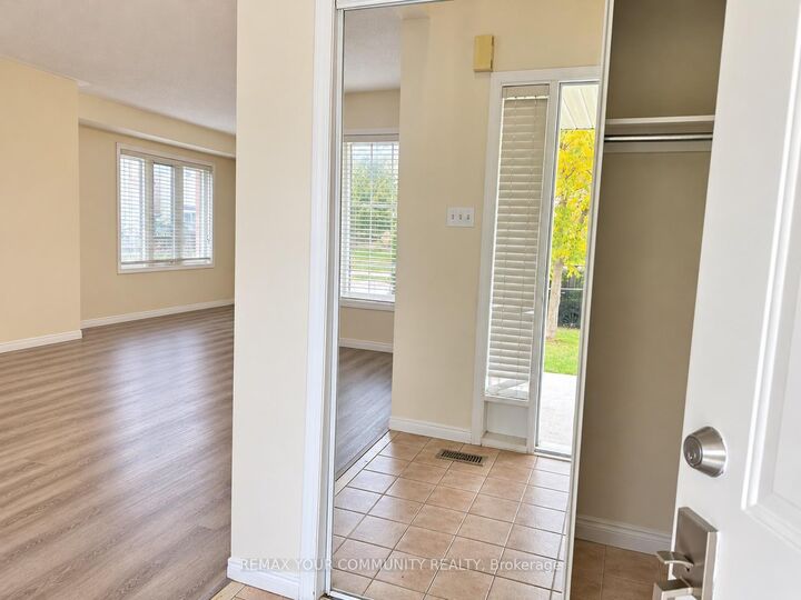 Property Photo:  163 Flagstone Way  ON L3X 2Z7 