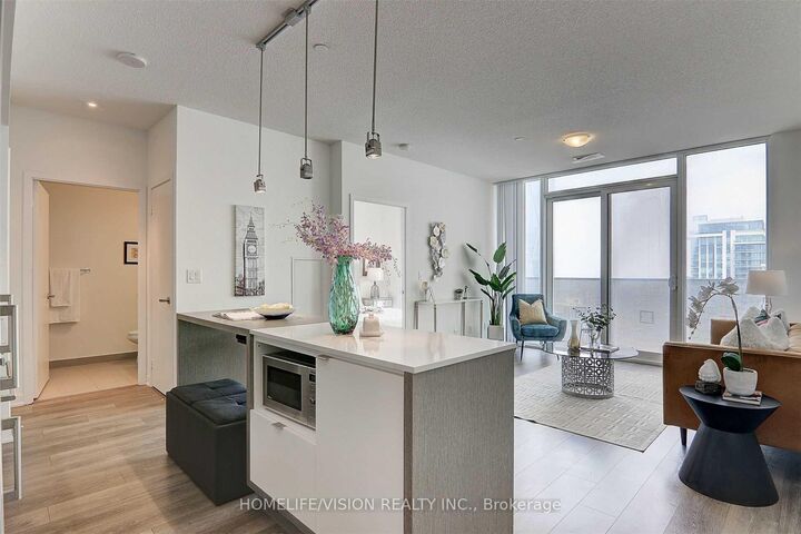 Property Photo:  100 Harbour Street 4906  ON M5J 2T5 