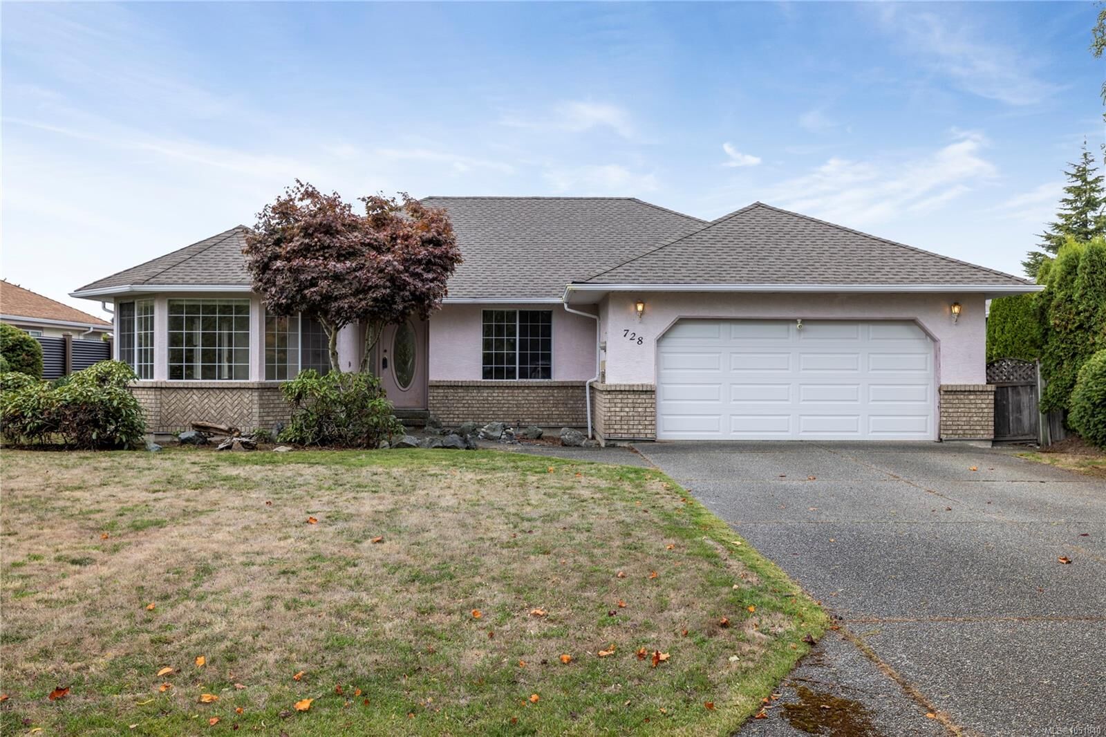 Property Photo:  728 Banwell Crt  BC V9K 1C2 