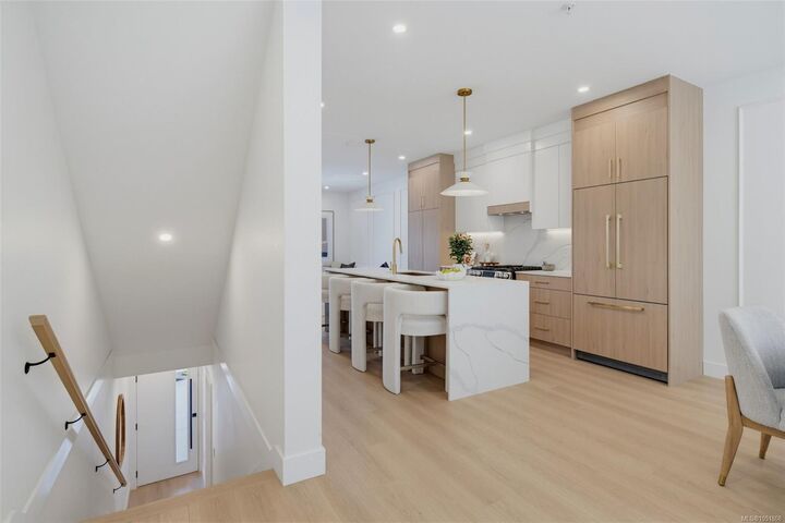 Property Photo:  833 Blackbird Pl  BC V9B 0E7 
