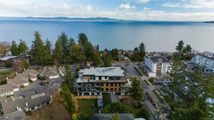 Property Photo:  990 Doumac Ave #205  BC V8Y 1M4 