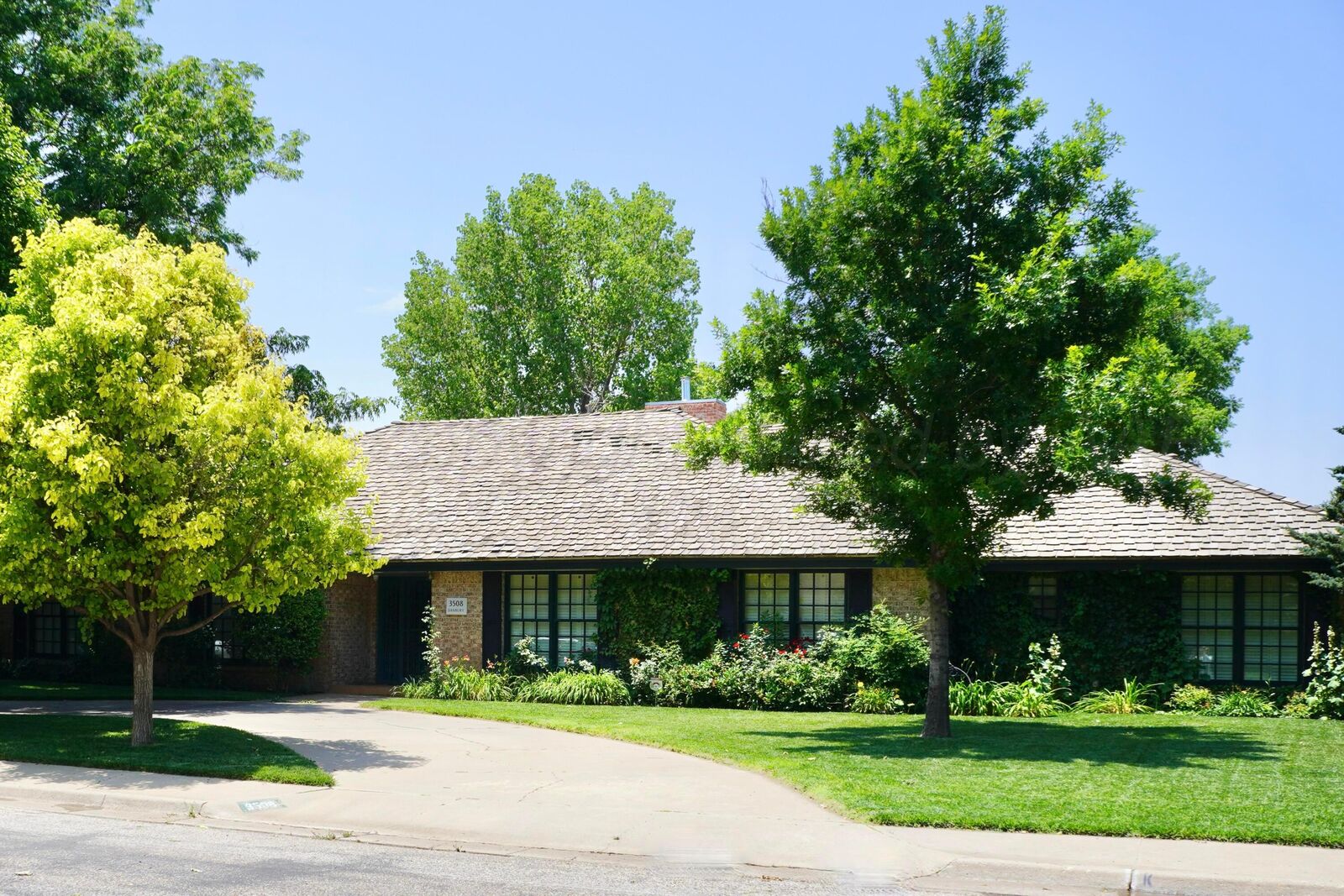 Property Photo:  3508 Danbury  TX 79109-4026 