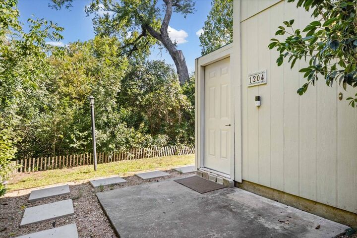 Property Photo:  6718 Silvermine Drive 1204  TX 78736 