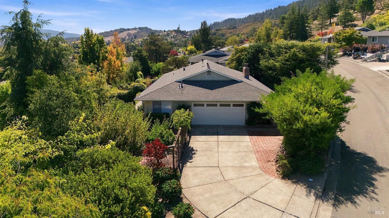 Property Photo:  416 Oak Vista Drive  CA 95409 