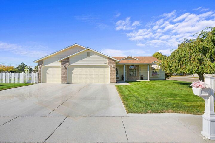 Property Photo:  1423 S. Bonneville Dr.  ID 83686 