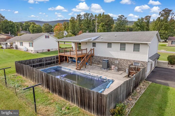 Property Photo:  81 Maple Side Court  WV 26726 