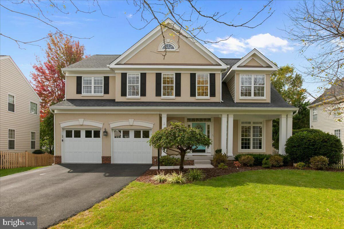 Property Photo: 42875 Autumn Harvest Court VA 20148