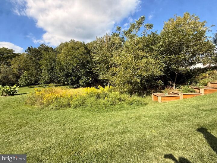 Property Photo:  243 Kingsbridge Drive  PA 17543 