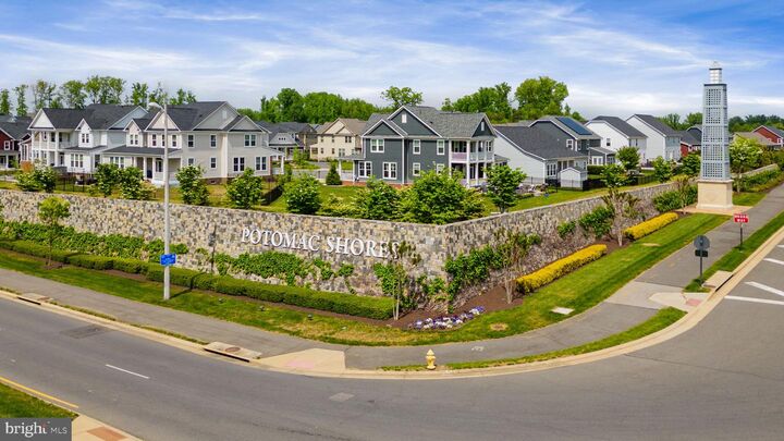 Property Photo:  2020 Silver Sycamore Lane  VA 22026 
