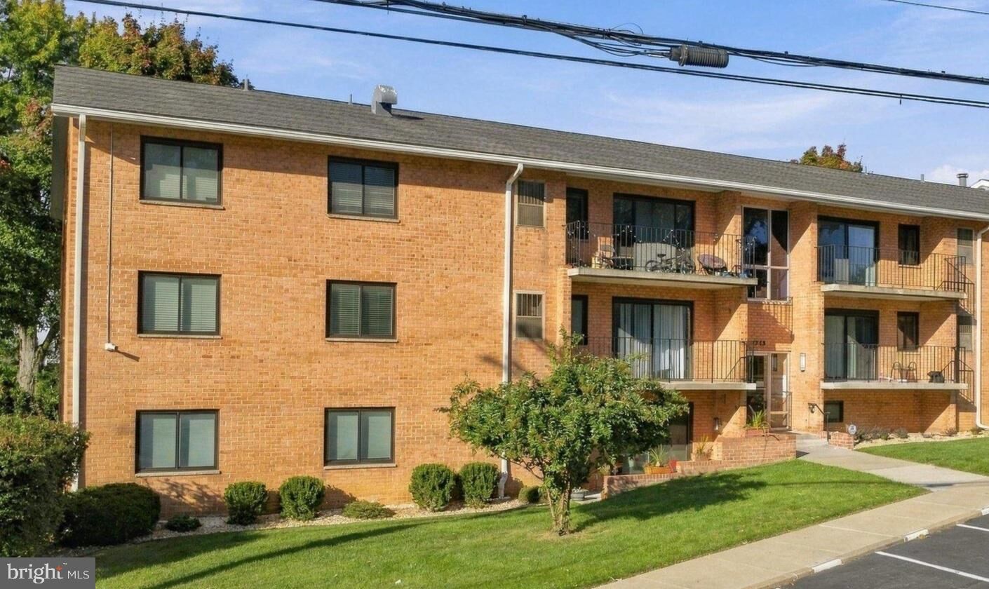 Property Photo: 1745 Edgewood Hill Circle 204 MD 21740