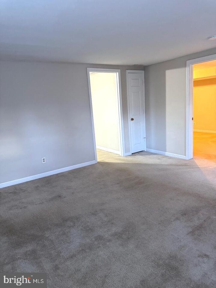 Property Photo:  117 Courtland Drive 4  VA 22401 