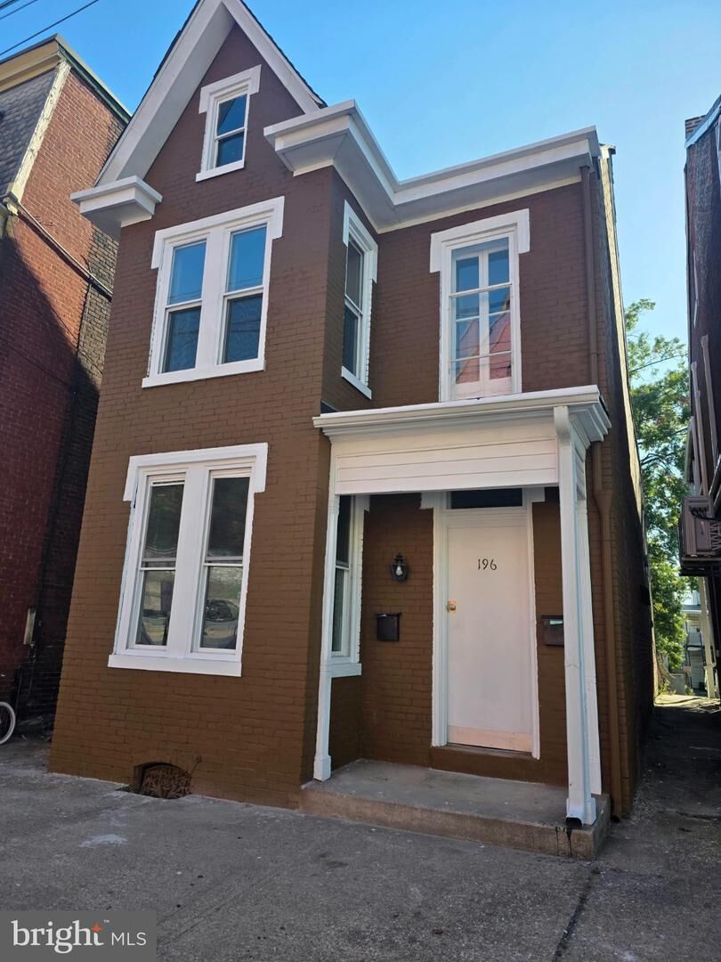 Property Photo: 196 S 2nd Street S PA 17113