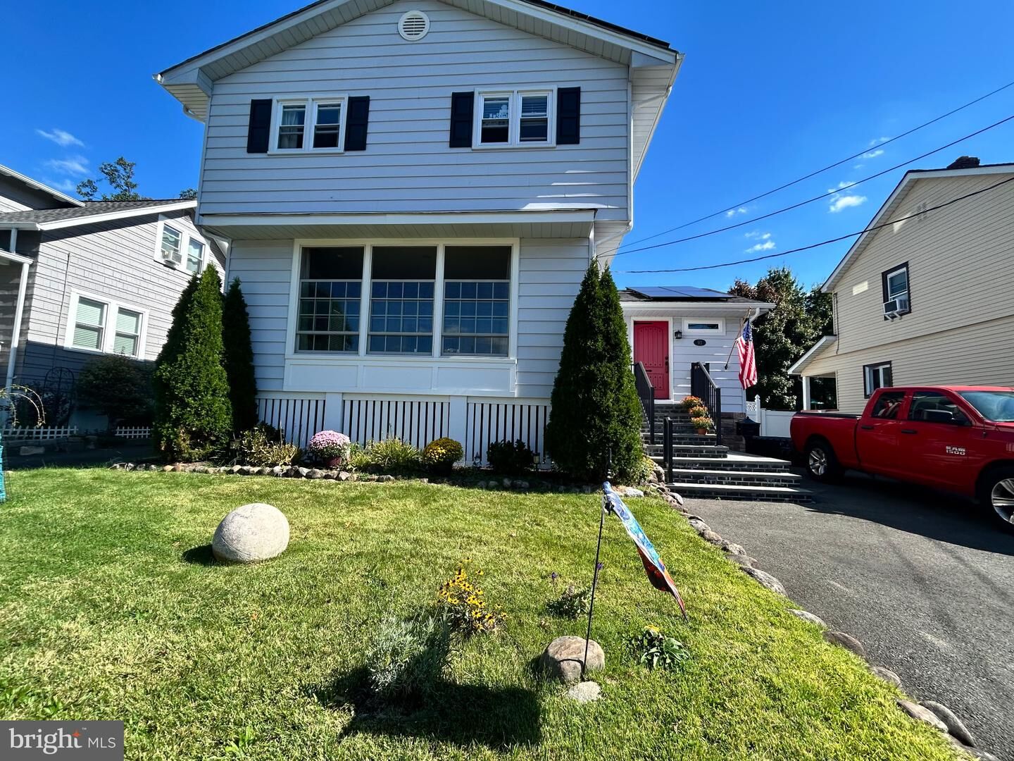 Property Photo:  92 Bradford Avenue  NJ 07424 