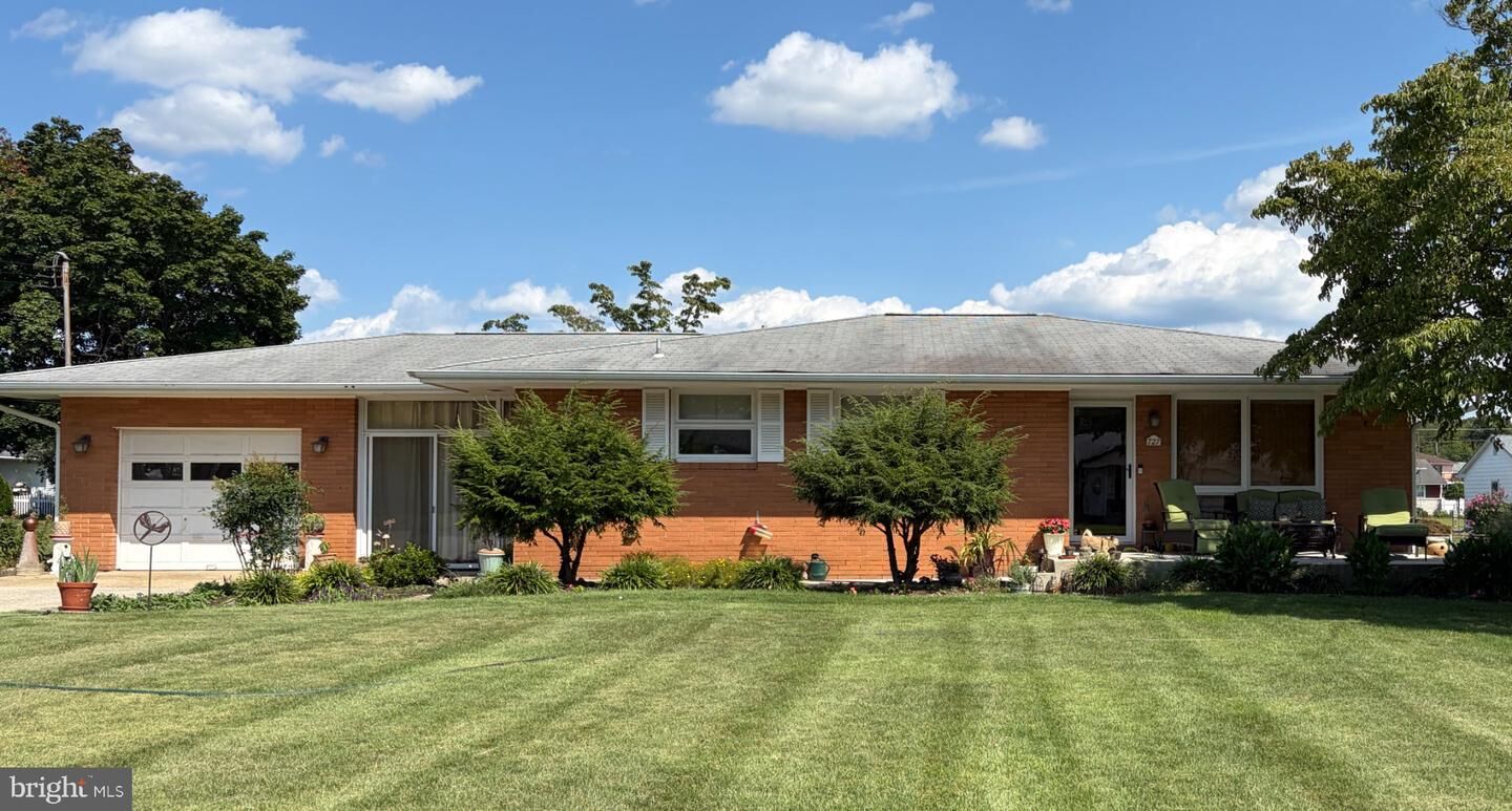 Property Photo: 727 S Myrtle Street NJ 08360