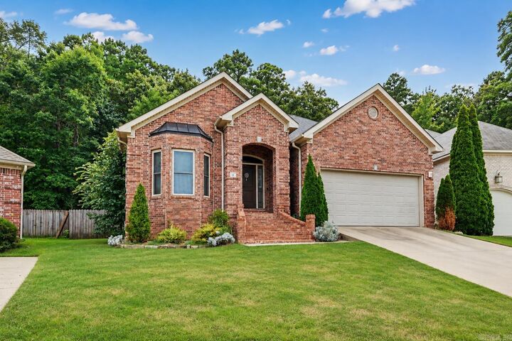 Property Photo:  12 Kanis Creek Place  AR 72223 
