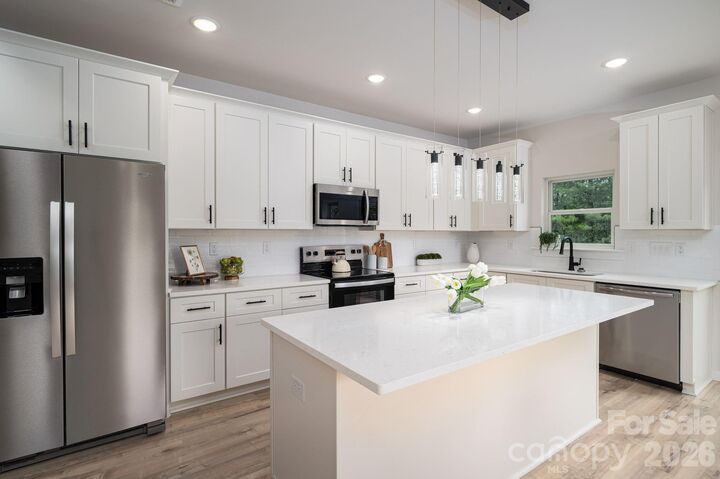 Property Photo: 1531 9th Street Lane NW NC 28601