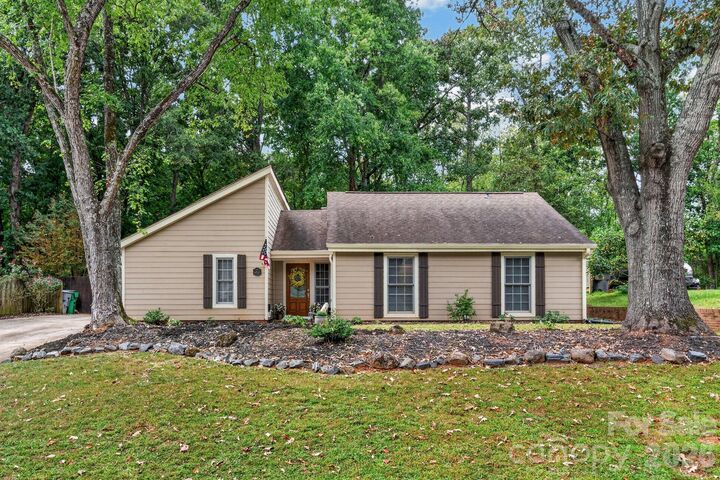 Property Photo:  4506 Woods End Lane  NC 28277 