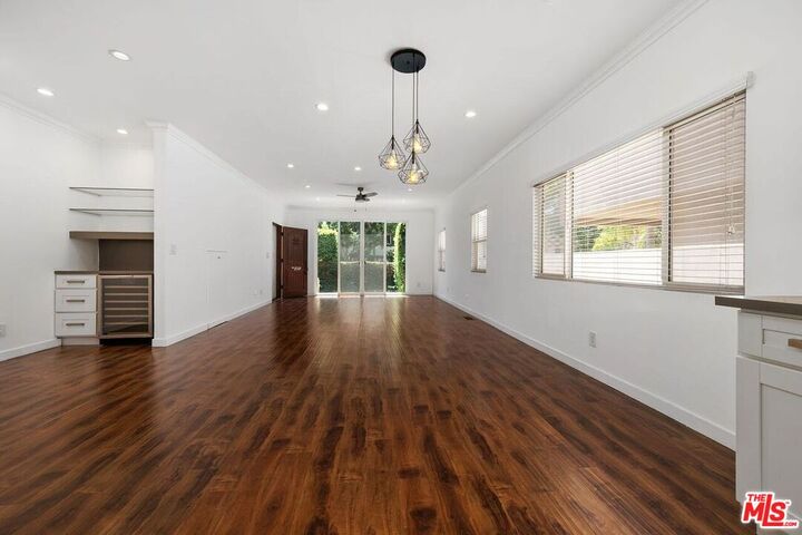 Property Photo: 8549 Cashio St CA 90035