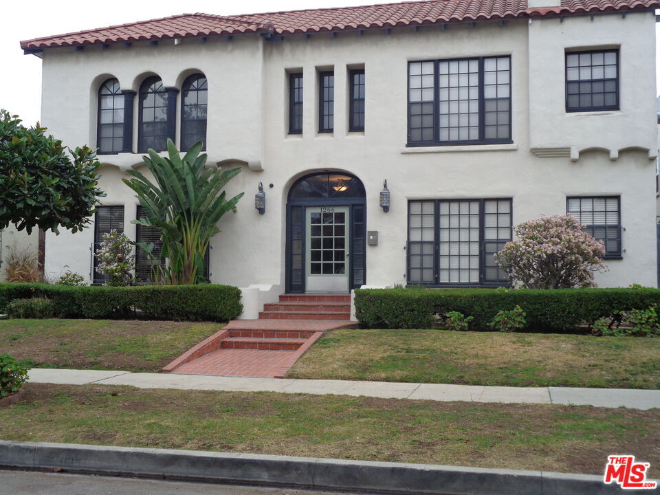 Property Photo: 1266 S Citrus Ave CA 90019